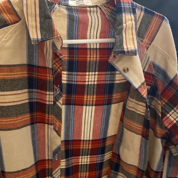 SIZE XS but oversized so will fit like S-M - Picture 2 of 3